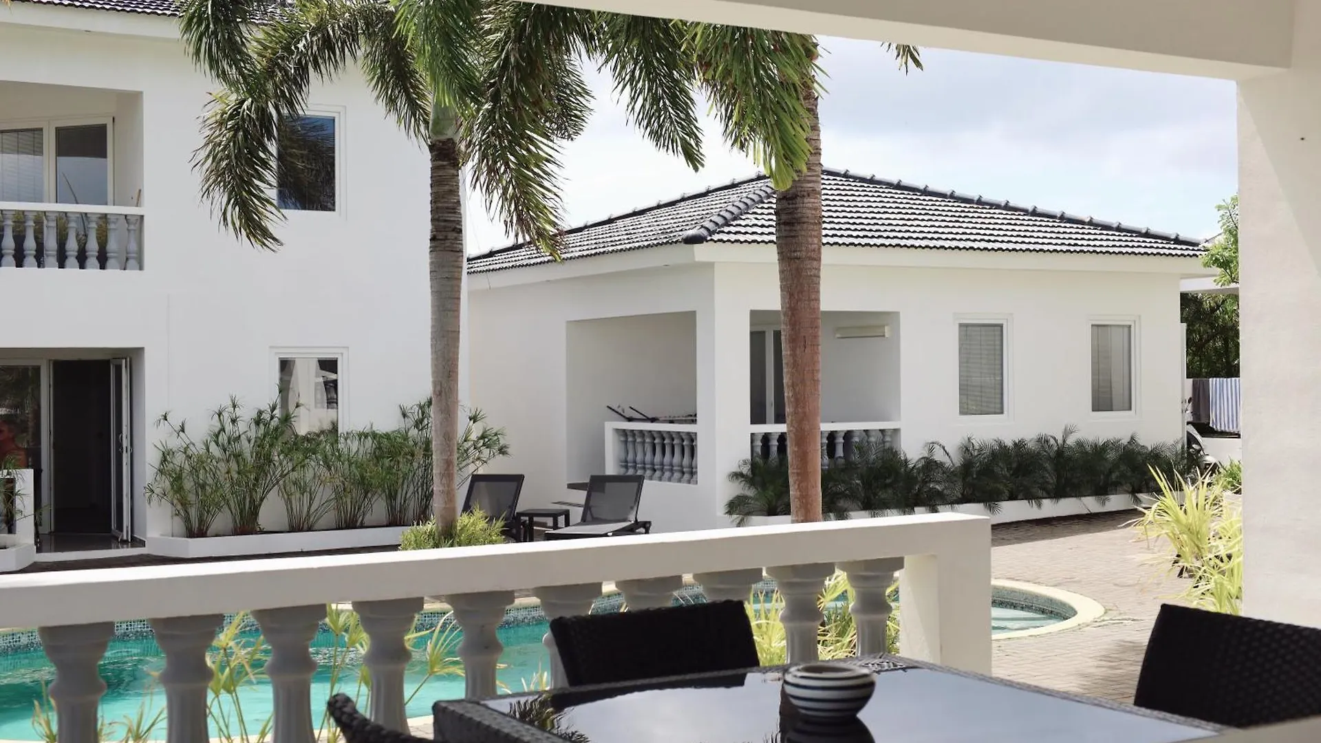 דירות וילמסטאד Palm Crest Curacao 150A קוראסאו